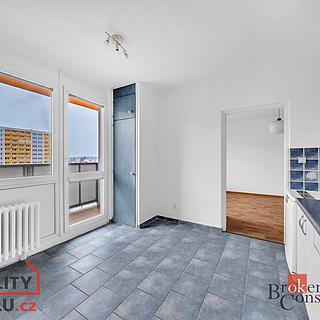 Pronájem bytu 3+1 99 m² Hradec Králové