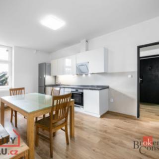 Pronájem bytu 4+1 110 m² Plzeň