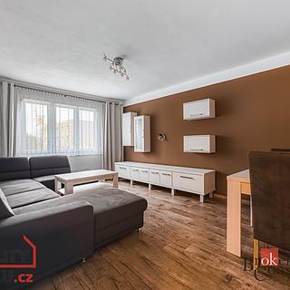 Prodej bytu 3+1 77 m² Plzeň Doubravka, Železničářská