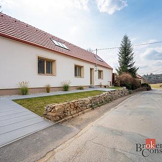 Prodej rodinného domu 155 m&sup2; Ostrov u Macochy