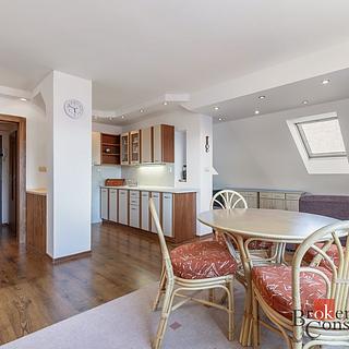 Pronájem bytu 2+kk 65 m² Kadov