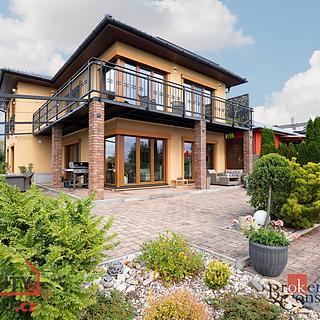 Prodej rodinného domu 288 m² Kly Hoření Vinice