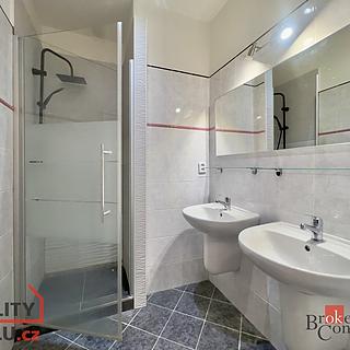 Pronájem bytu 2+1 47 m² Praha Vinohrady, náměstí Jiřího z Lobkovic