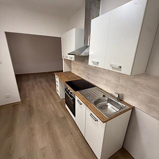 Pronájem bytu 2+1 51 m² Břidličná, Dlouhá