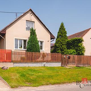 Prodej rodinného domu 198 m&sup2; Dolany