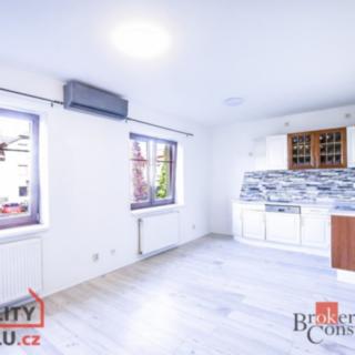 Pronájem bytu 2+kk, 42m²