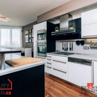 Pronájem bytu 3+kk 82 m² Hradec Králové