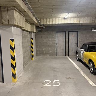 Pronájem parkovacího místa 12 m² Plzeň