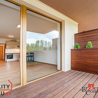 Pronájem bytu 1+kk a garsoniéry 35 m² Slaný, Lázeňská