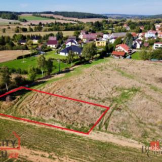 Prodej stavební parcely 850 m² Osvračín