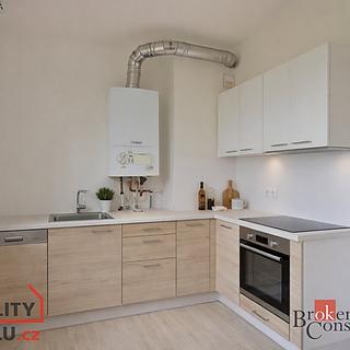 Prodej bytu 4+1 80 m² Plesná, 5. května