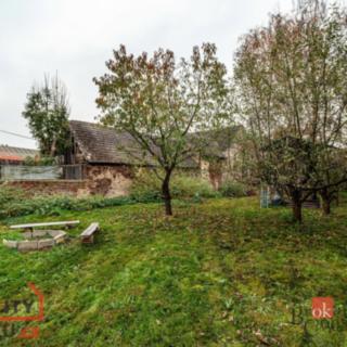 Prodej stavební parcely 1432 m² Nučice