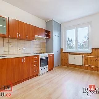 Pronájem bytu 2+1 57 m² Sokolov, Karla Čapka
