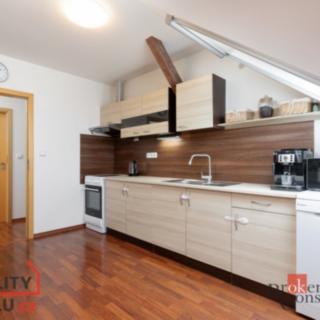 Prodej bytu 3+kk 120 m² Babice