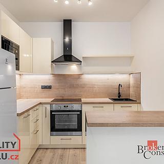 Pronájem bytu 2+kk 42 m&sup2; Hostivice