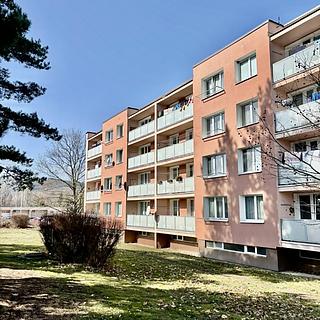 Pronájem bytu 2+kk 45 m² Jince, Zborovská