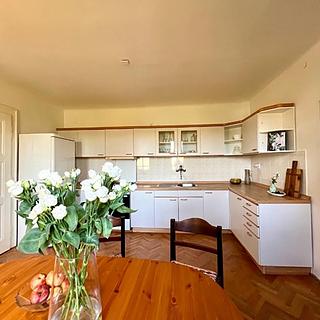 Pronájem bytu 2+1 80 m² Praha