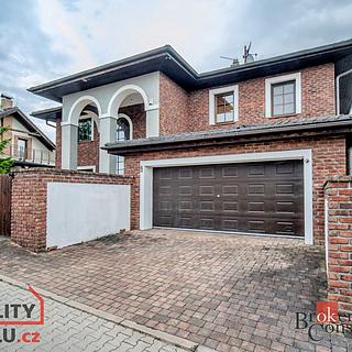 Prodej rodinného domu 307 m&sup2; Praha