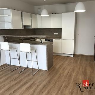 Pronájem bytu 2+kk 53 m² Praha Střížkov, Zakšínská