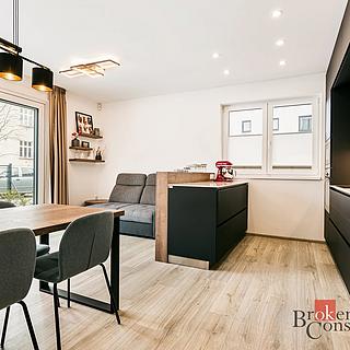 Prodej bytu 3+kk 70 m² Hronov, Husova