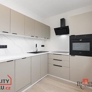 Pronájem bytu 3+1 56 m² Karviná Mizerov, Majakovského