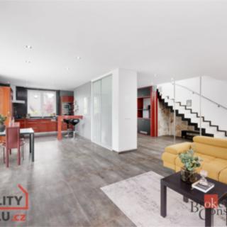 Prodej rodinného domu 220 m² Vodochody