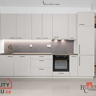 Pronájem bytu 1+kk, garsoniery 41 m² Hradec Králové