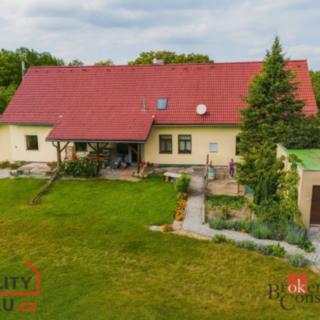 Prodej zemědělského objektu 10 000 m² Opočno Dobříkovec