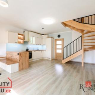 Pronájem bytu 3+kk 89 m² Starý Plzenec, Husova