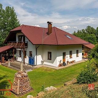 Prodej rodinného domu 200 m² Malonty Jaroměř