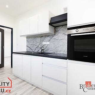 Pronájem bytu 2+1 54 m² Plzeň