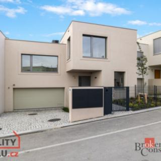 Prodej rodinného domu 216 m² Praha