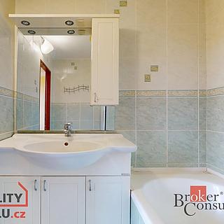 Prodej bytu 2+1 60 m² Chomutov, Pod Břízami