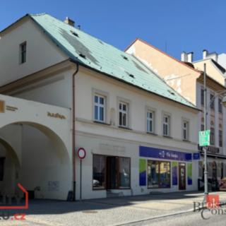 Pronájem obchodu 54 m² Chomutov, náměstí 1. Máje