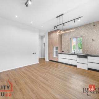 Prodej bytu 2+kk 52 m² Hořany