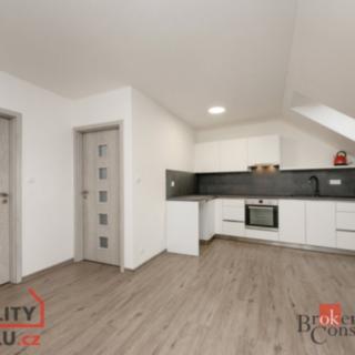Pronájem bytu 2+kk 39 m² Chrást, Dlouhá