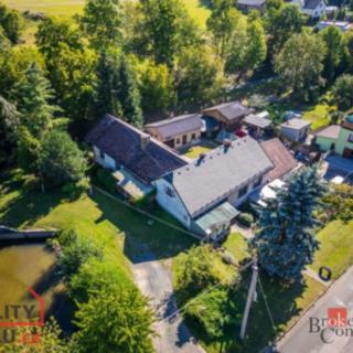 Prodej rodinného domu 250 m² Dubenec
