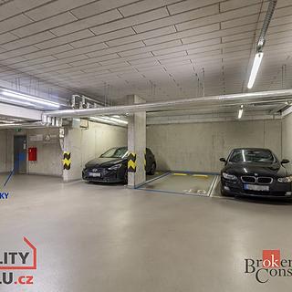 Prodej parkovacího místa 13 m² Brno