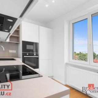 Pronájem bytu 3+kk 67 m² Hradec Králové