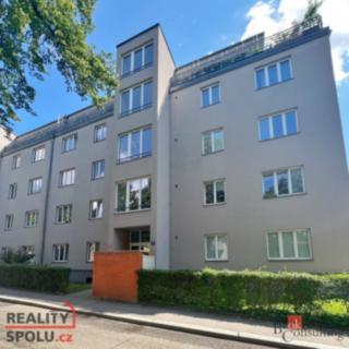 Pronájem bytu 1+1 50 m² Praha