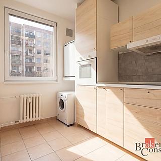 Pronájem bytu 1+1 32 m² Praha Hlubočepy, Lamačova