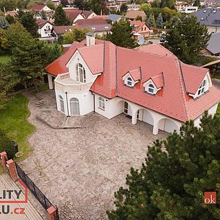 Pronájem vily 369 m² Dolní Břežany, V Zahradách