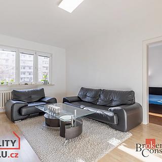 Prodej bytu 3+1 69 m² Uherský Brod, Obchodní