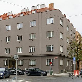 Prodej bytu 1+kk a garsoniéry 30 m² Praha Strašnice, Za poštou