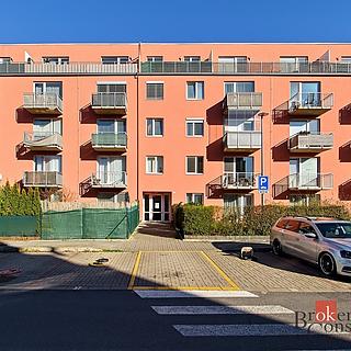 Pronájem bytu 1+kk, garsoniery 32 m&sup2; Hostivice