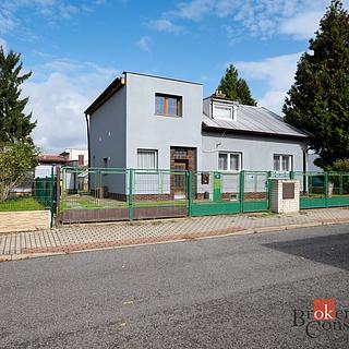 Prodej rodinného domu 160 m&sup2; Jirny