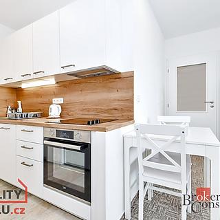 Pronájem bytu 2+kk 43 m&sup2; Praha
