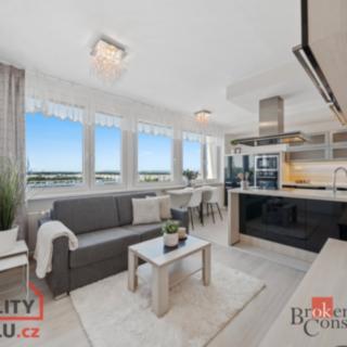 Prodej bytu 3+kk 52 m² Hradec Králové Třebeš, Urxova