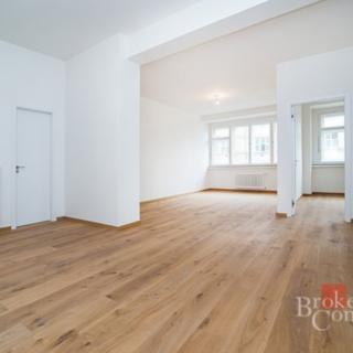 Pronájem kanceláře 110 m² Praha