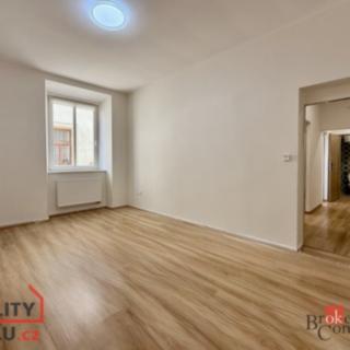 Pronájem bytu 2+1 62 m² Chomutov, náměstí 1. Máje